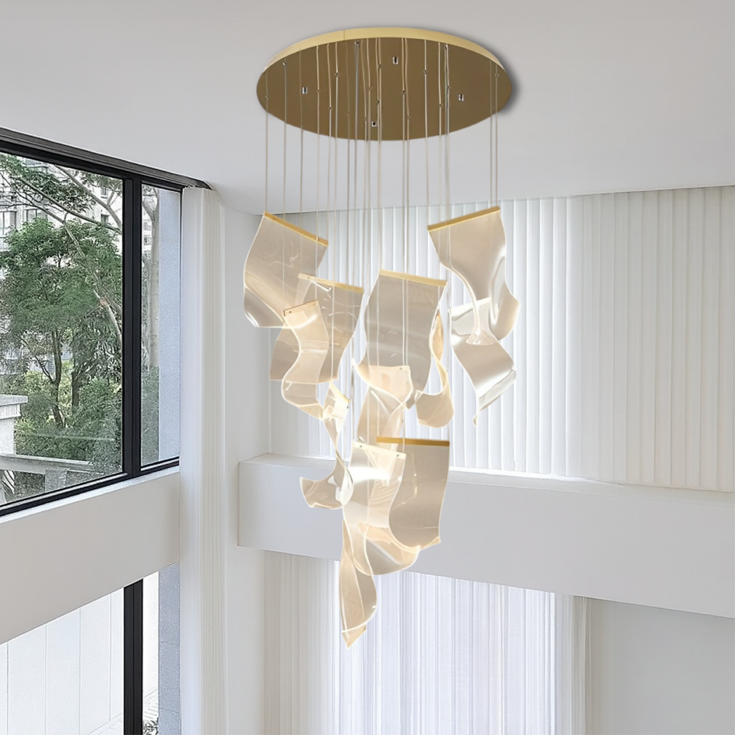 Archinea | Treppenleuchter aus Acryl in Gold für moderne Innenräume 5