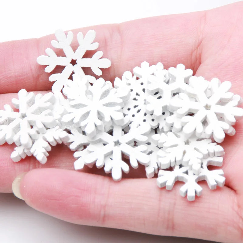 CraftyWinter | Weiße Schneeflocken aus Holz 2