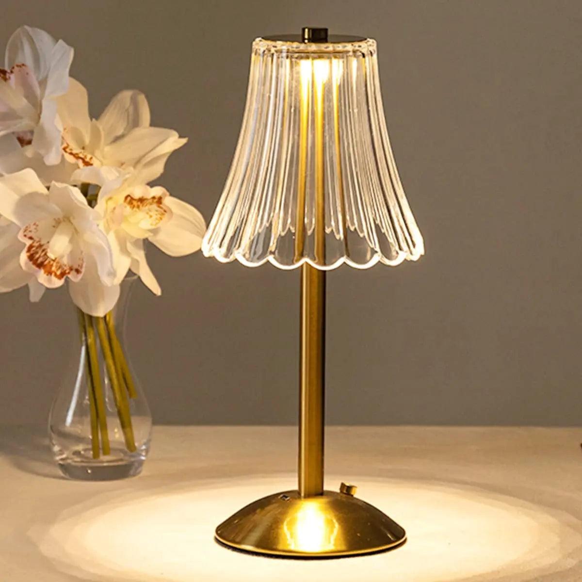 CrystalLuxe – Vintage-Tischleuchte mit elegantem Glanz 5