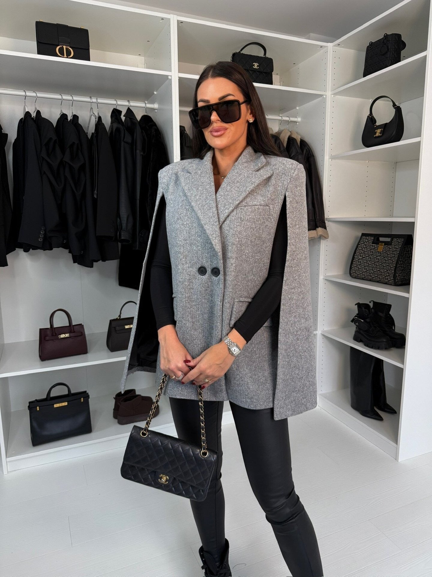 Damen Cape-Mantel – Wolle – Lockere Passform – Knopfleiste vorne – Reverskragen – Hüftlänge 2