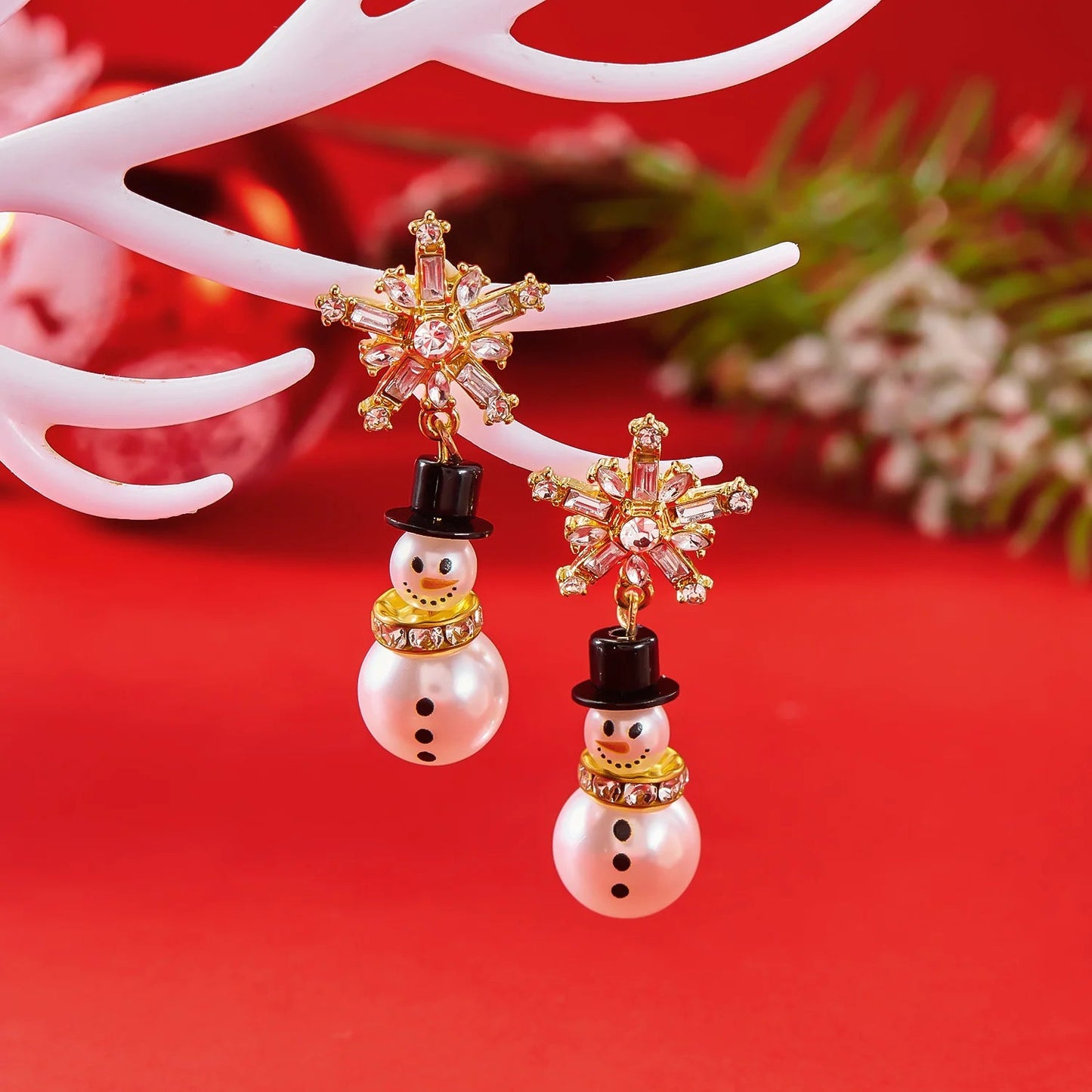 Elegante Perlenohrringe mit Zirkonia im Schneeflocken-Design – Glänzende Ohrringe aus Silber für festliche Anlässe 4