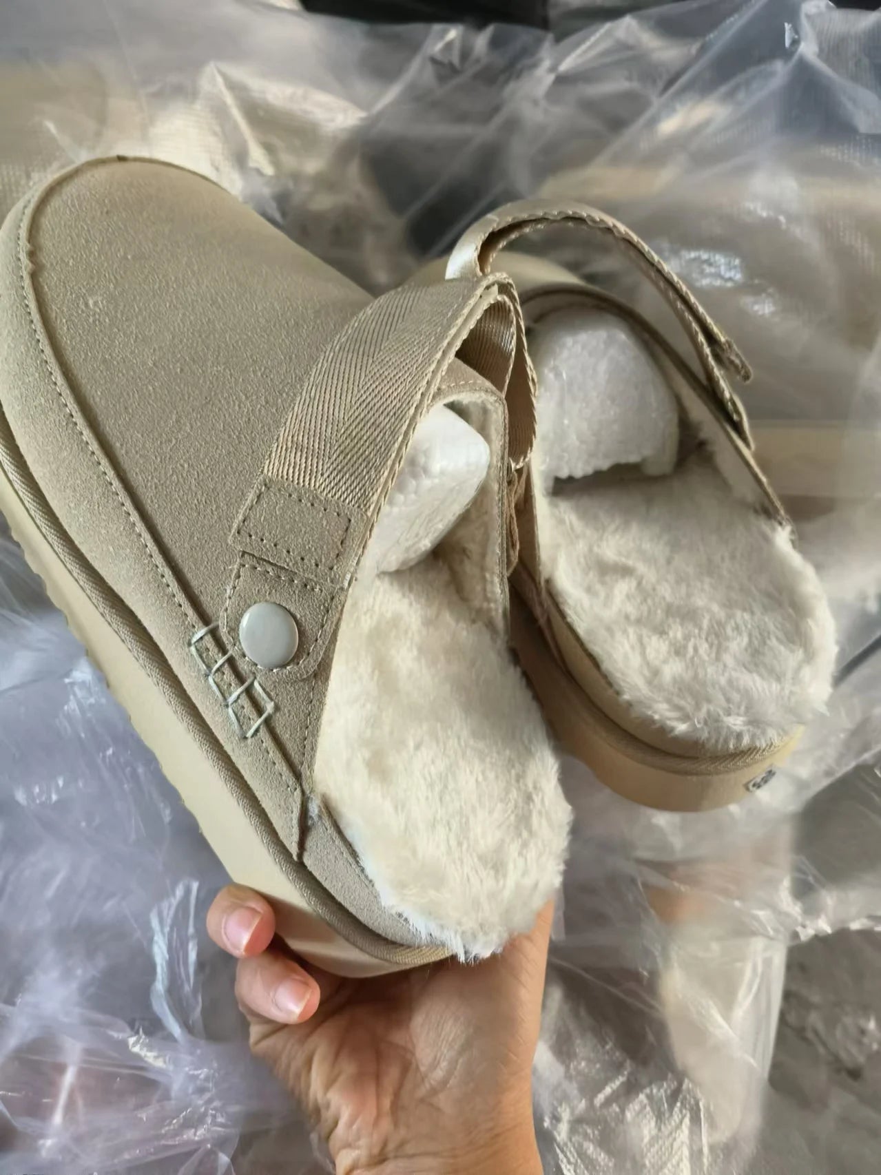 Flauschige Plattform Hausschuhe Damen in Größe 43 – Bequeme und elegante Winter-Slipper für Zuhause 10