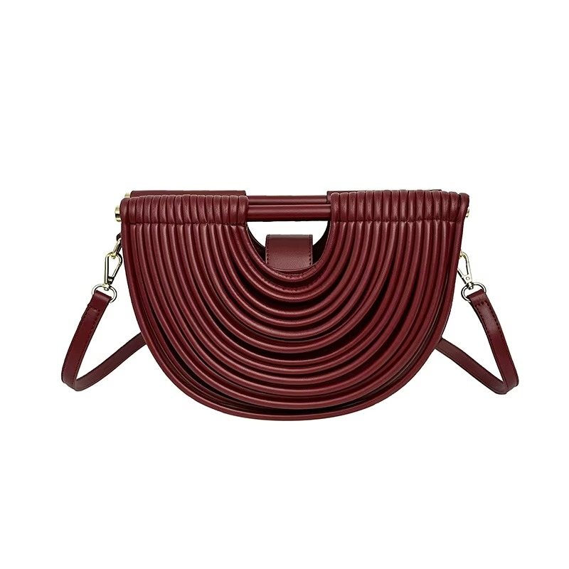 Handgewebte Abendtasche mit Halbmondmuster aus Seil 3