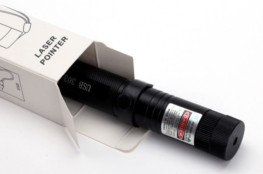 Hochleistungs Taschenlampe mit Wiederaufladbarem USB und Einstellbarem Fokus – Aluminium Gehäuse, bis zu 10.000 m Reichweite 7