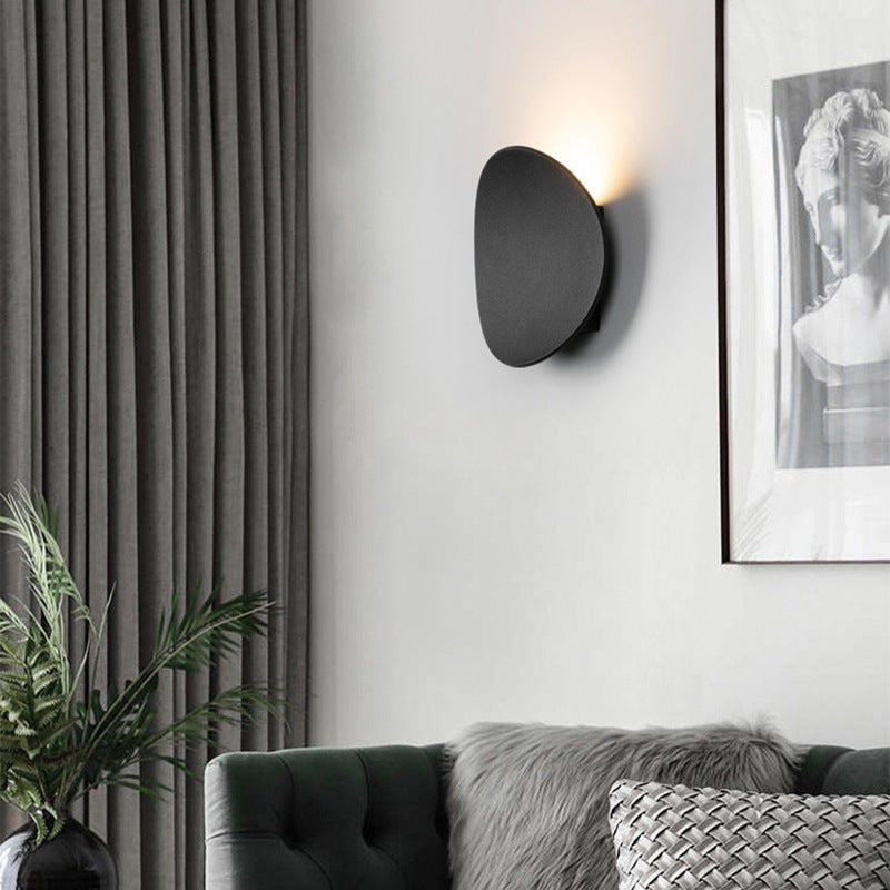 Illumaia | Minimalistische Wandleuchte aus Metall mit kreisförmigem Design 1