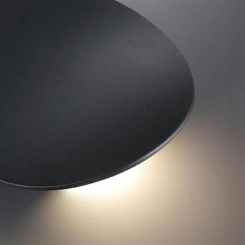 Illumaia | Minimalistische Wandleuchte aus Metall mit kreisförmigem Design 8
