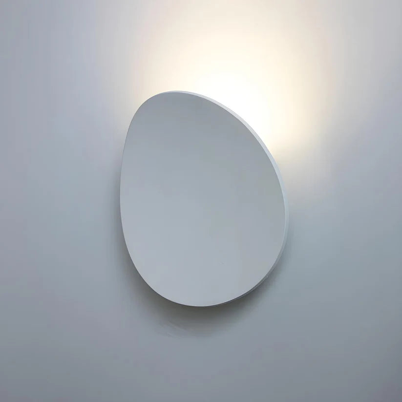 Illumaia | Minimalistische Wandleuchte aus Metall mit kreisförmigem Design 9