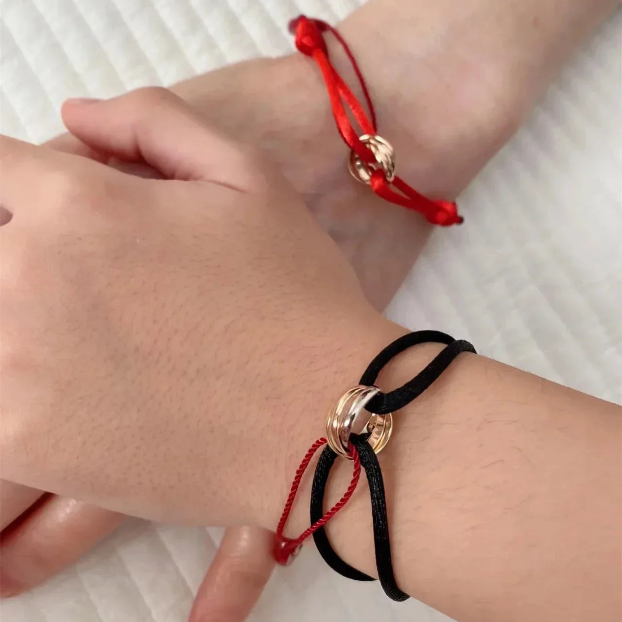 InfinityWeave | Anspruchsvolle geflochtene Kordelarmbänder 1