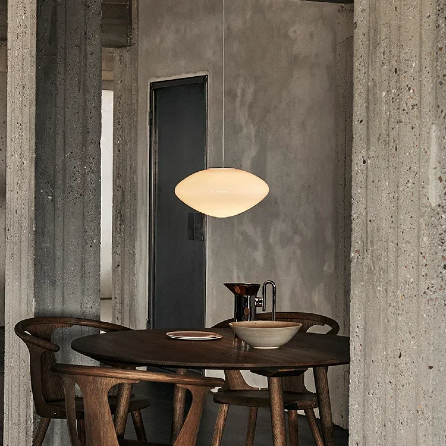 Ironstone | Handi Dänische Pendelleuchte für modernes Interieur 0