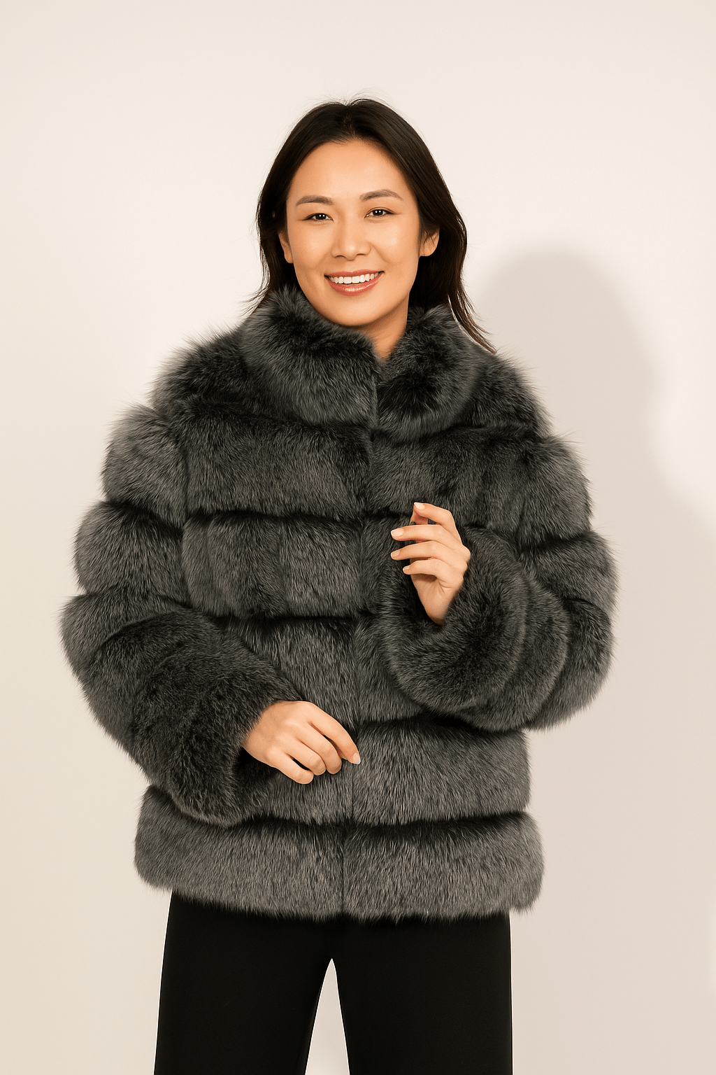 Kirsten | Kurze flauschige Winterjacke aus Kunstfell für Damen 18