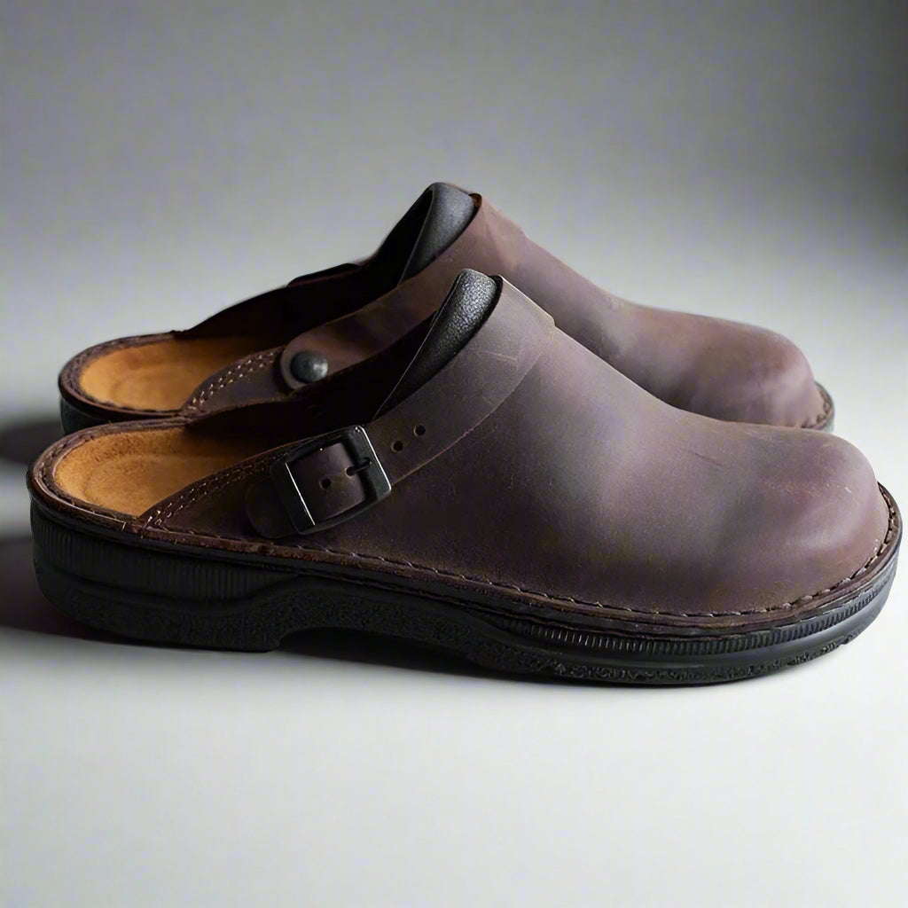 Klassische Damenclogs aus Leder mit Verstellbarem Riemen und Bequemem Fußbett – Geschlossene Schuhe für Optimalen Komfort 3