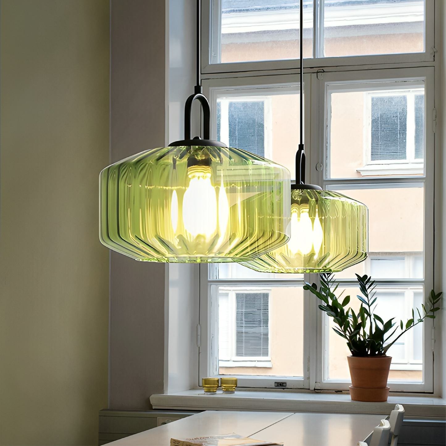 Lightra | Farbige Glas-Pendelleuchte für lebendiges Ambiente 7