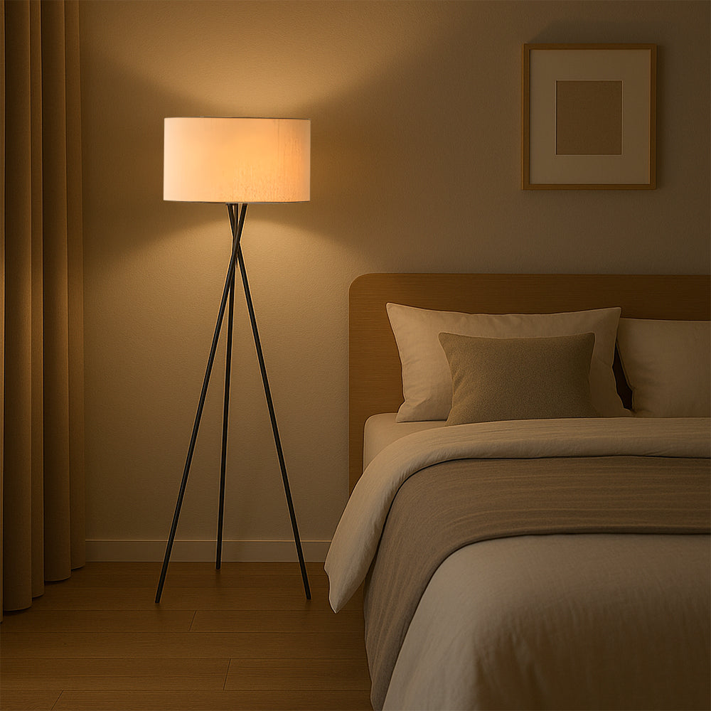 Lightrum | Seiden-Stehlampe für moderne Ästhetik 2