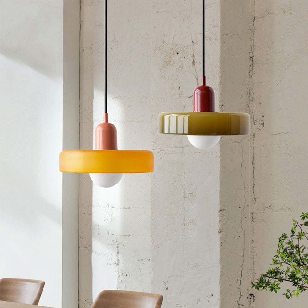 Linea | Bauhaus Farbglas-Pendelleuchte für klassisches Interieur 1