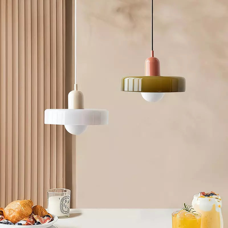 Linea | Bauhaus Farbglas-Pendelleuchte für klassisches Interieur 2