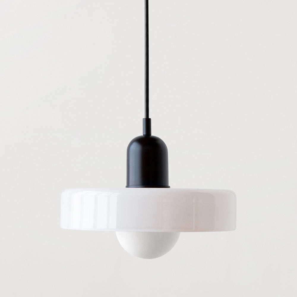 Linea | Bauhaus Farbglas-Pendelleuchte für klassisches Interieur 24
