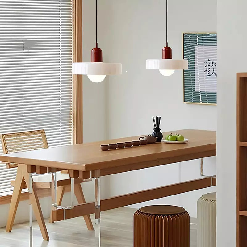 Linea | Bauhaus Farbglas-Pendelleuchte für klassisches Interieur 5