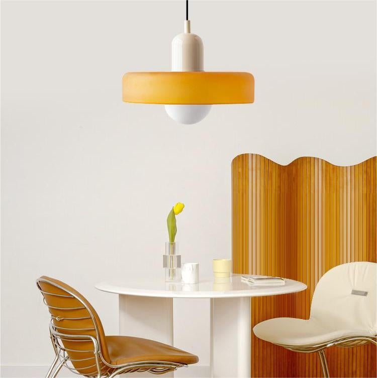 Linea | Bauhaus Farbglas-Pendelleuchte für klassisches Interieur 7