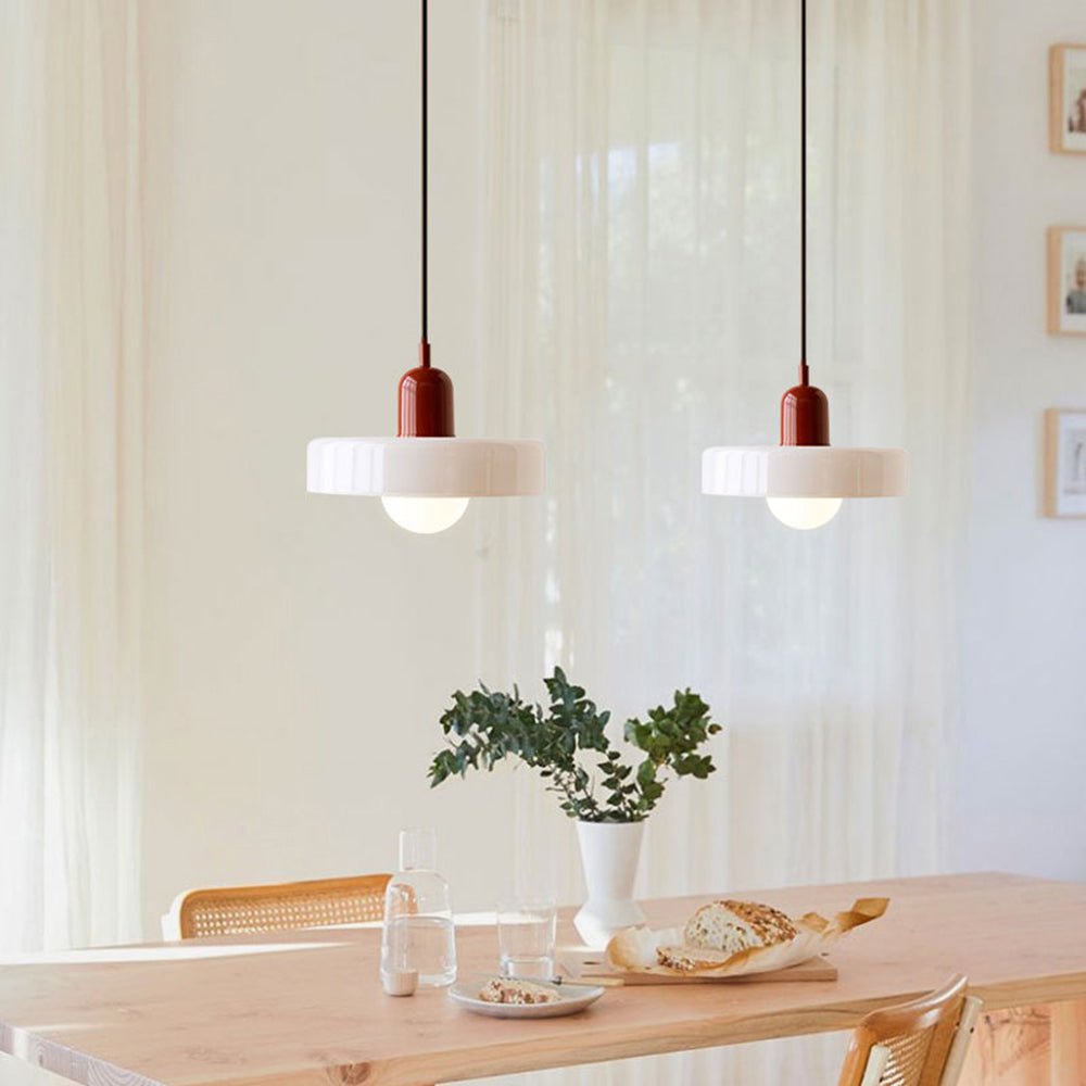 Linea | Bauhaus Farbglas-Pendelleuchte für klassisches Interieur 8