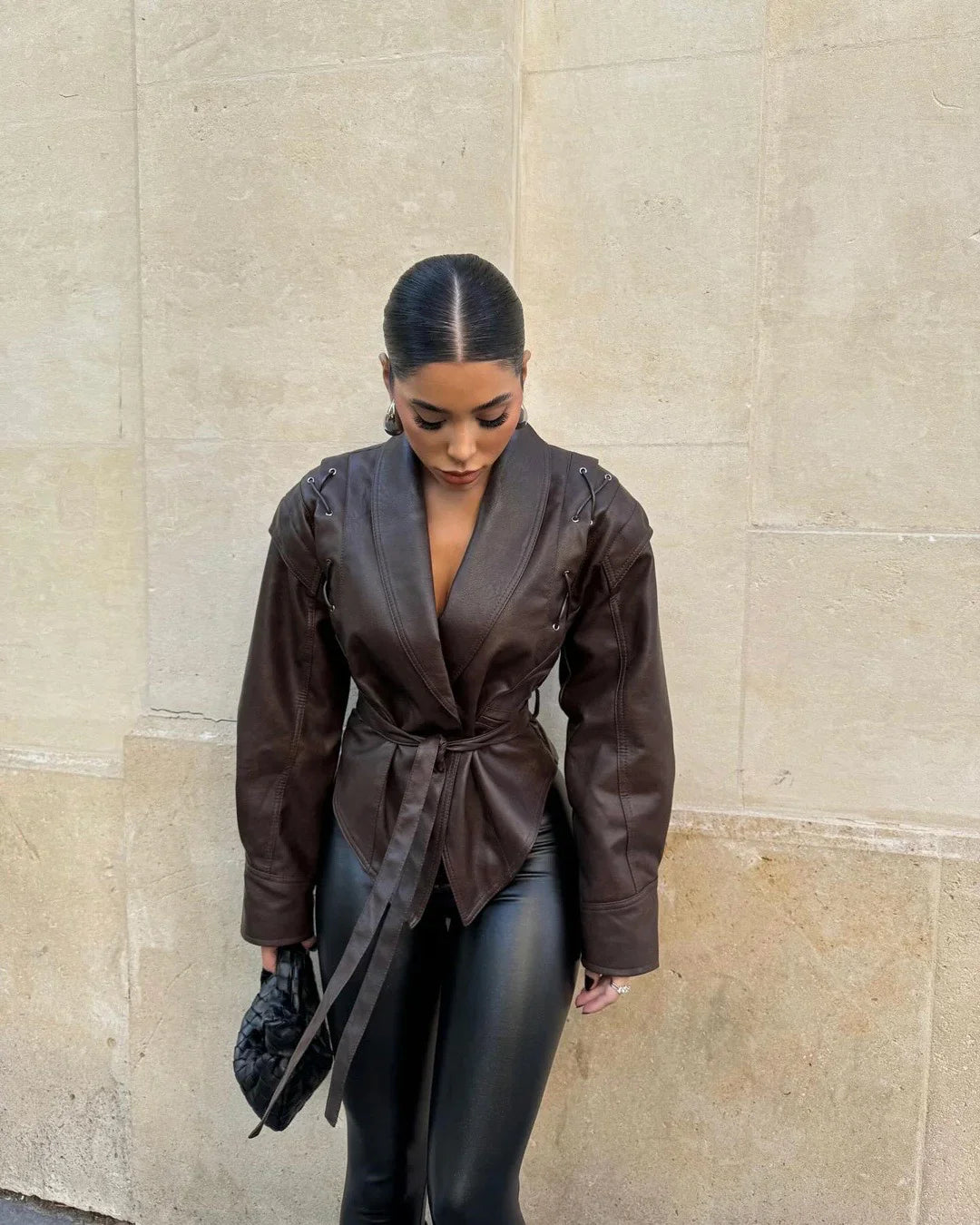 Madonna | Damen Winterjacke aus Leder mit Bindegürtel 6