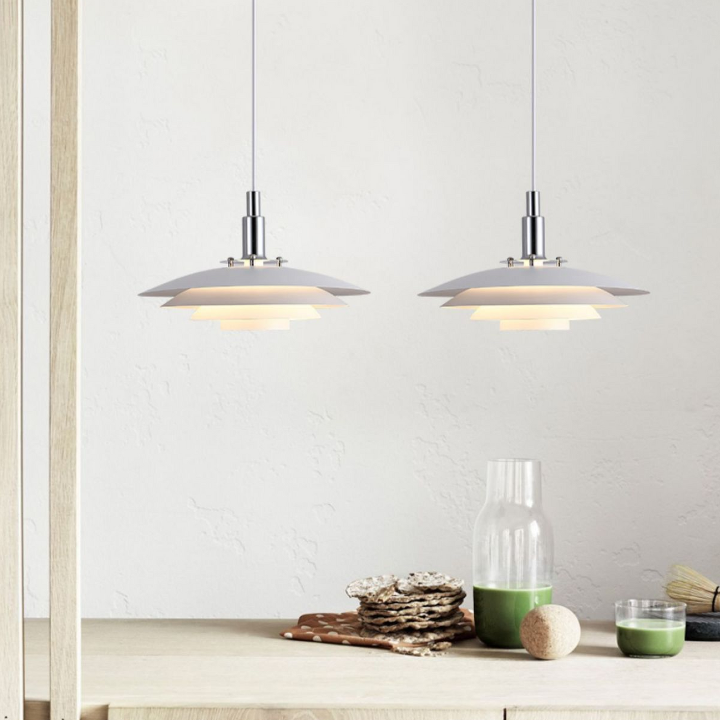 Moderne niedrige Pendelleuchte aus Metall 2