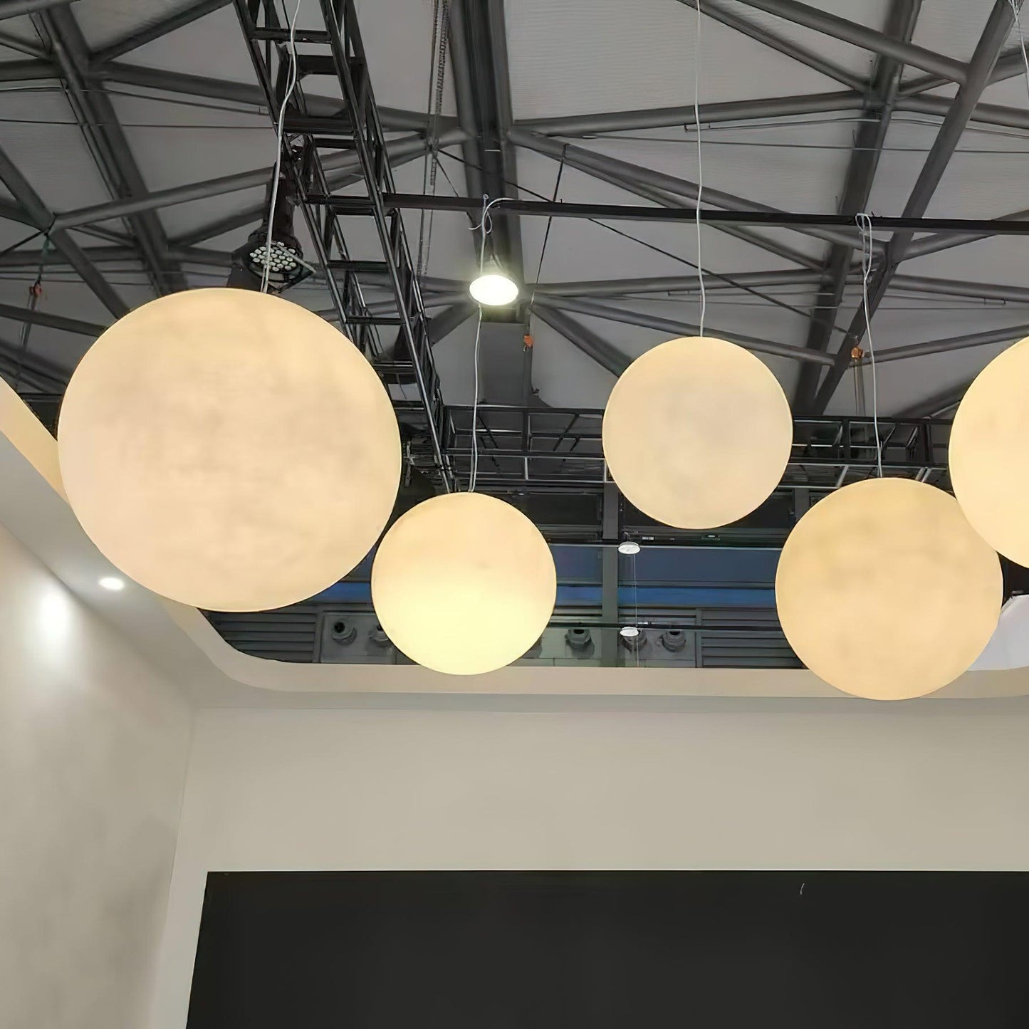 Helle luminária pendente de teto – Iluminação elegante para áreas de jantar ou estar