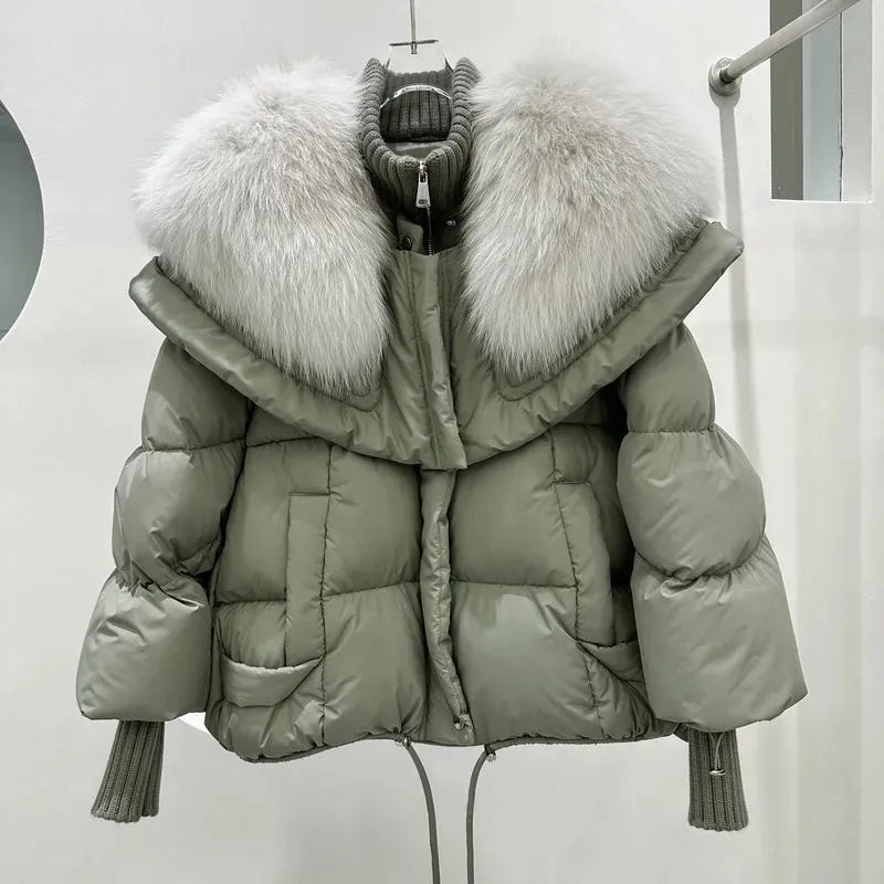 Oslo | Damen Kurzmantel mit wattierter Kapuze für den Winter 1