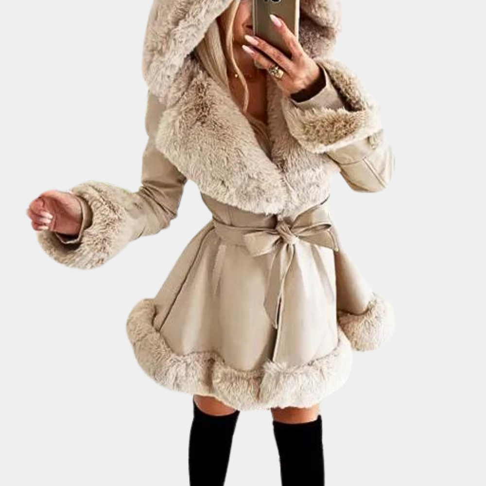 Petronela | Stylische warme Winterjacke mit Kapuze für Damen 1