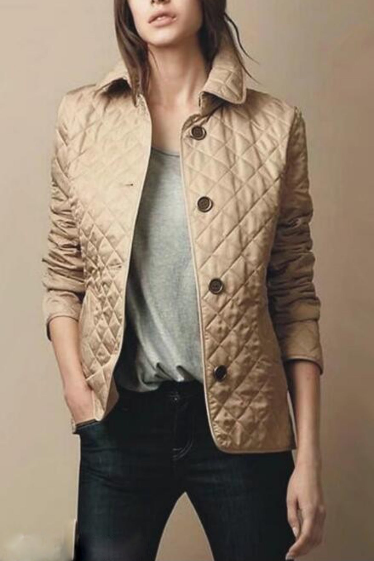 Sienna | Leichte Damen-Winterpufferjacke mit klassischen Knöpfen 2