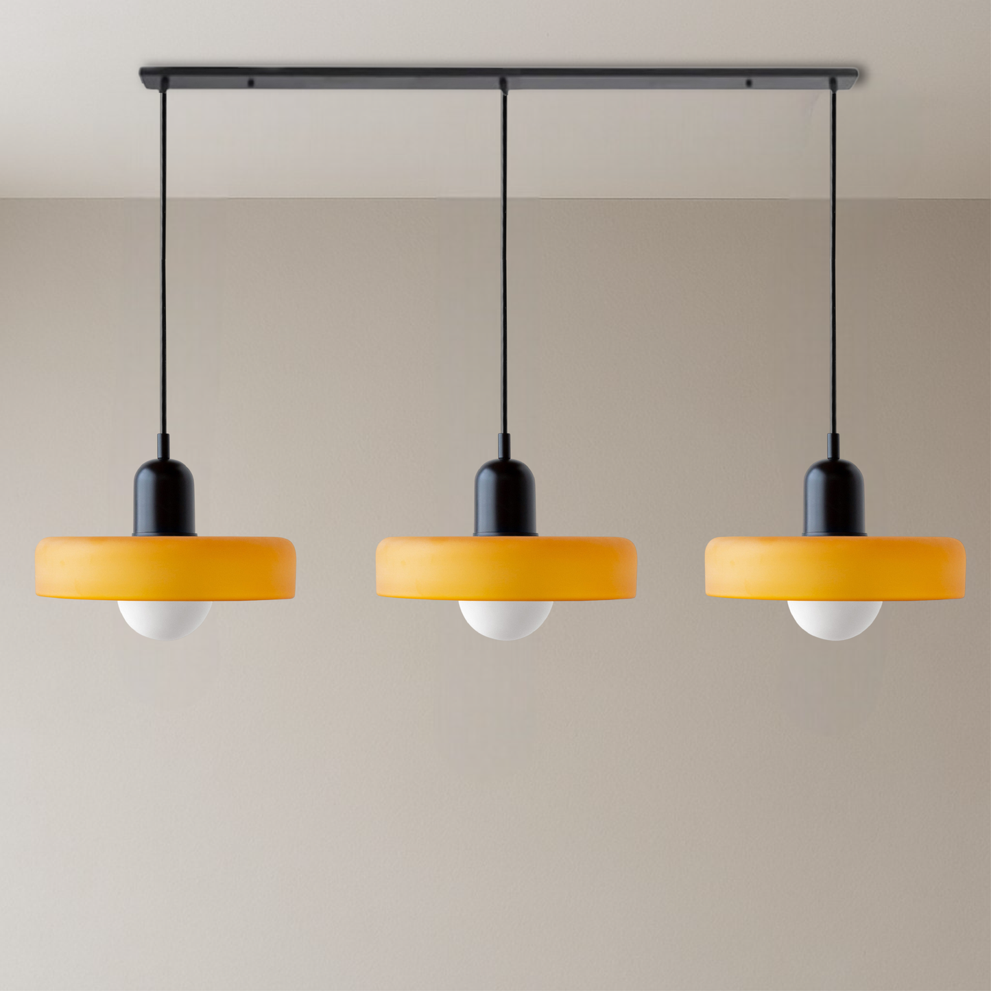 SoftGlow | 3-flammige Bauhaus-Pendelleuchte aus farbigem Glas für das Wohnen 11
