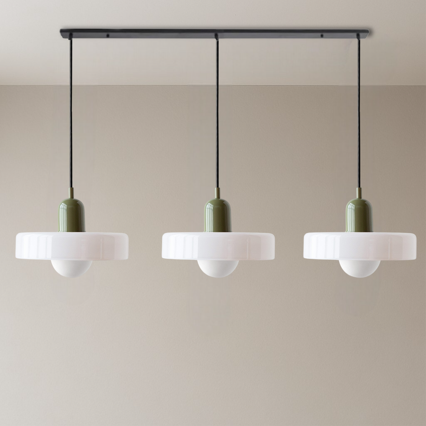 SoftGlow | 3-flammige Bauhaus-Pendelleuchte aus farbigem Glas für das Wohnen 15