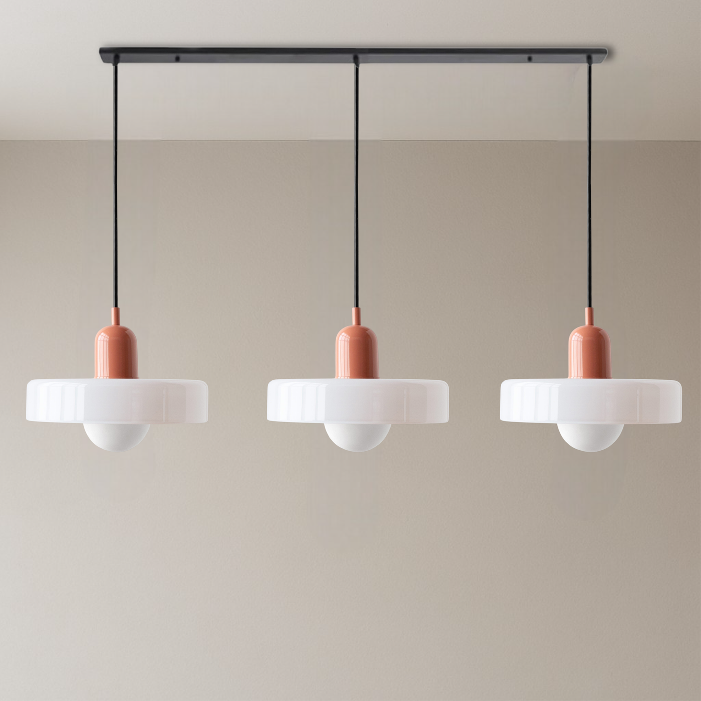 SoftGlow | 3-flammige Bauhaus-Pendelleuchte aus farbigem Glas für das Wohnen 18