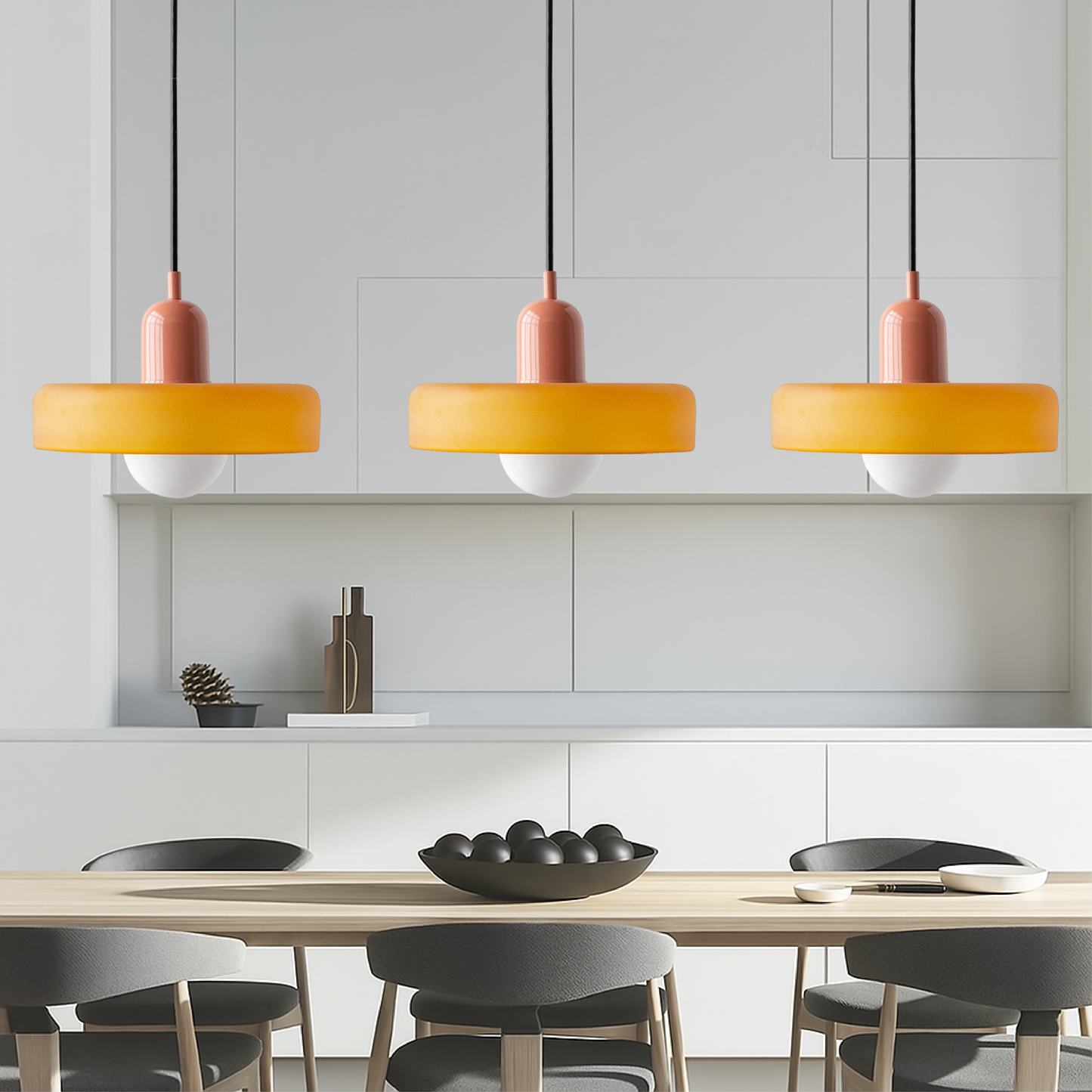 SoftGlow | 3-flammige Bauhaus-Pendelleuchte aus farbigem Glas für das Wohnen 4