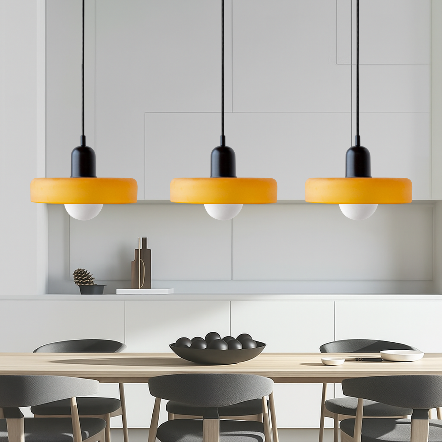 SoftGlow | 3-flammige Bauhaus-Pendelleuchte aus farbigem Glas für das Wohnen 5
