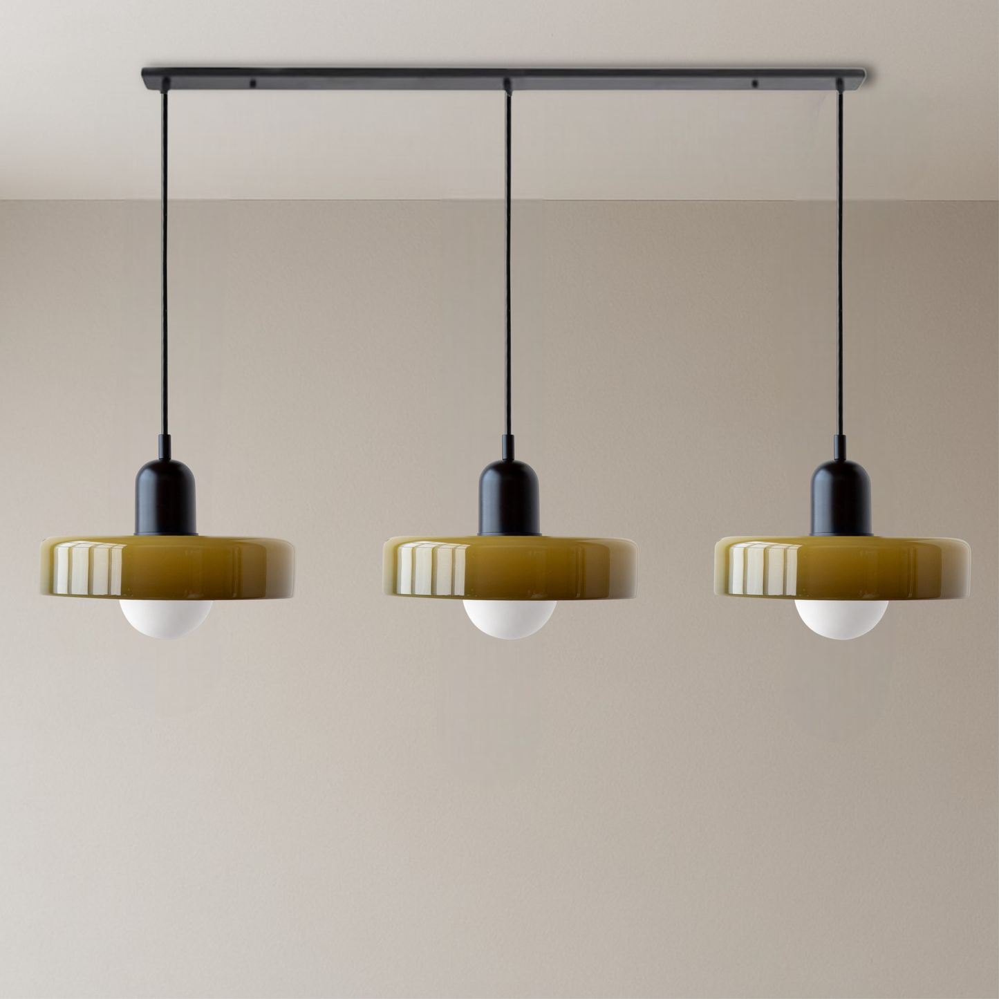 SoftGlow | 3-flammige Bauhaus-Pendelleuchte aus farbigem Glas für das Wohnen 8