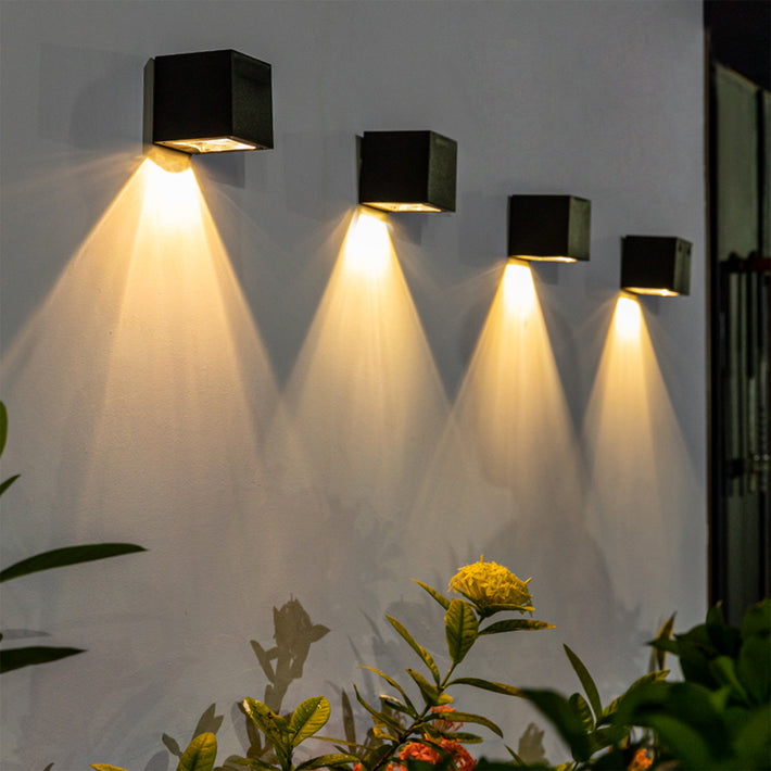 Solar LED Außenwandlampe – Wetterfeste Aussenleuchte für stilvolle Außenbeleuchtung im Garten 0