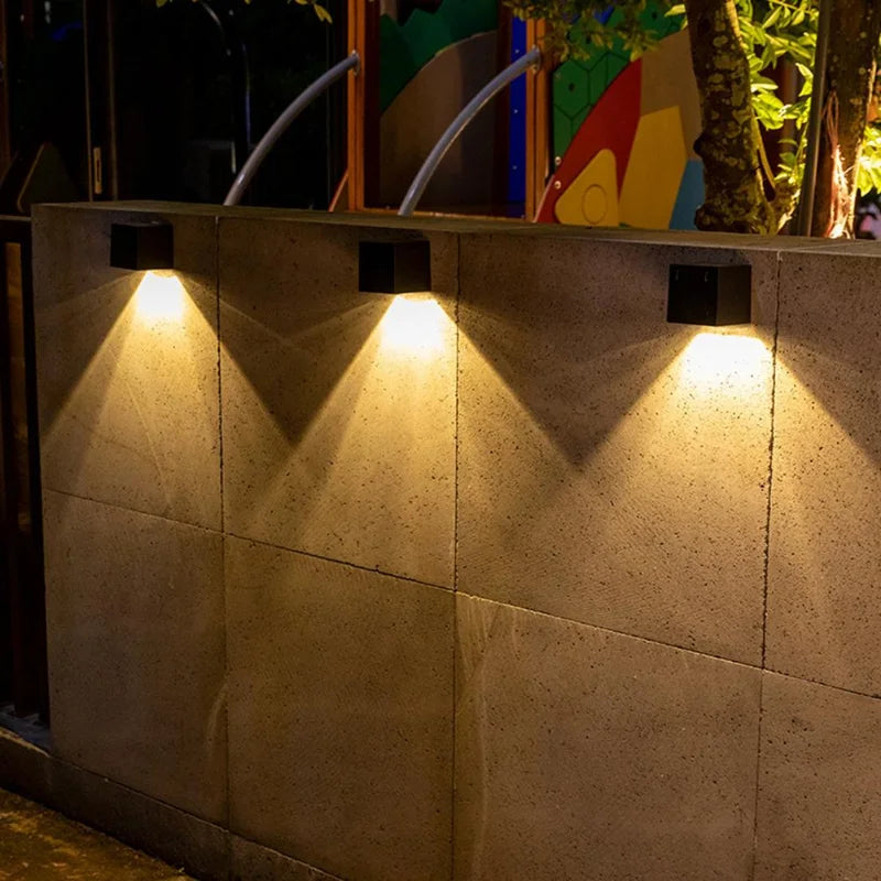 Solar LED Außenwandlampe – Wetterfeste Aussenleuchte für stilvolle Außenbeleuchtung im Garten 1