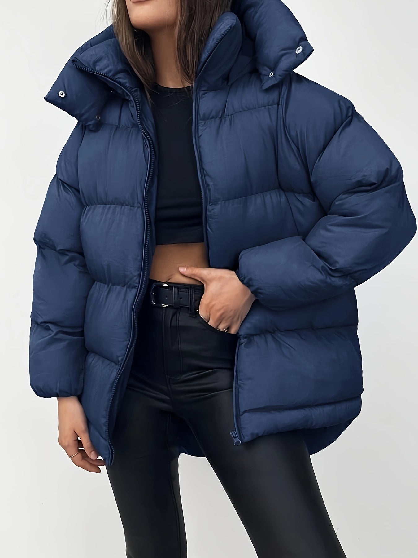 Sophia | Moderne Kurze Winterjacke mit Kapuze 10