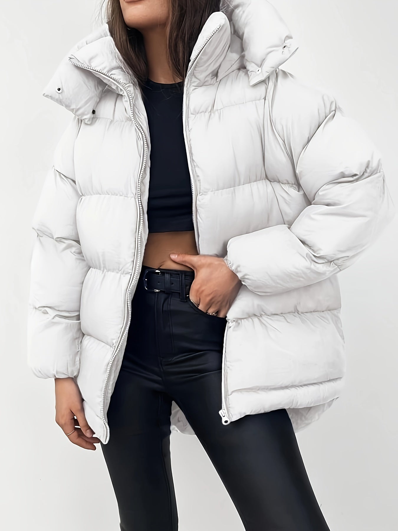 Sophia | Moderne Kurze Winterjacke mit Kapuze 5