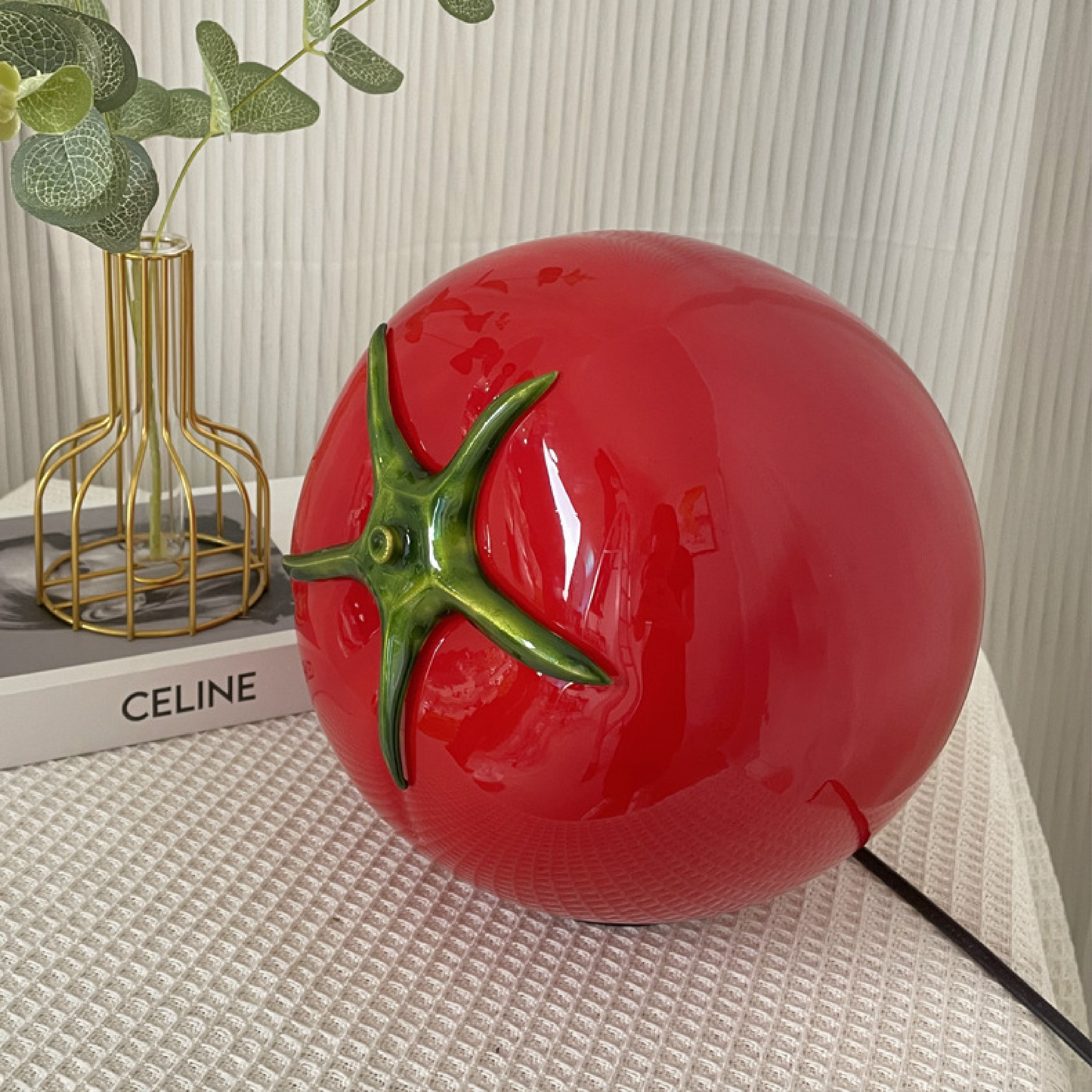 Statuenhaft | Dekorative Tomaten-Tischlampe 5