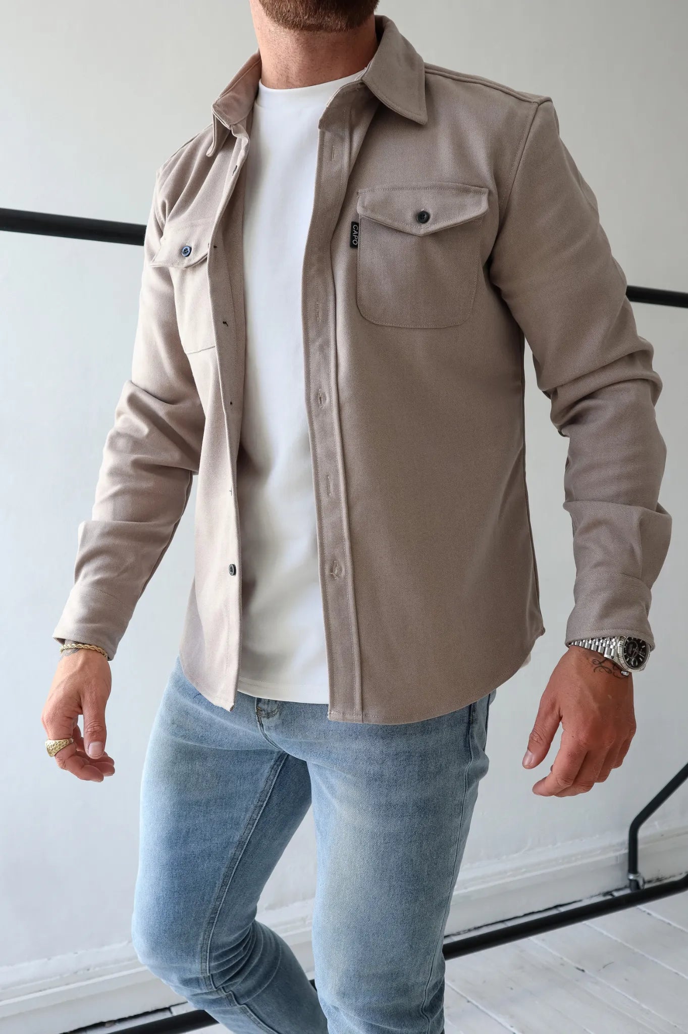 TailorEdge | Geknöpfte Hemdjacke für Herren mit Brusttaschen 1