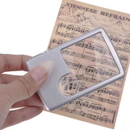 LoopLamp LED Magnifier 3x and 6x Magnification – Portable Magnifier with Integrated Lighting