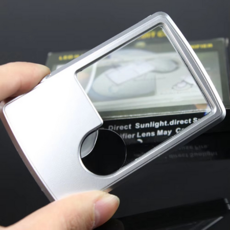 LoopLamp LED Magnifier 3x and 6x Magnification – Portable Magnifier with Integrated Lighting