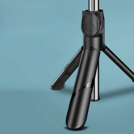 Palo de selfie Bluetooth 6 en 1 con trípode, luz LED y rotación 360° – Extensible hasta 70 cm