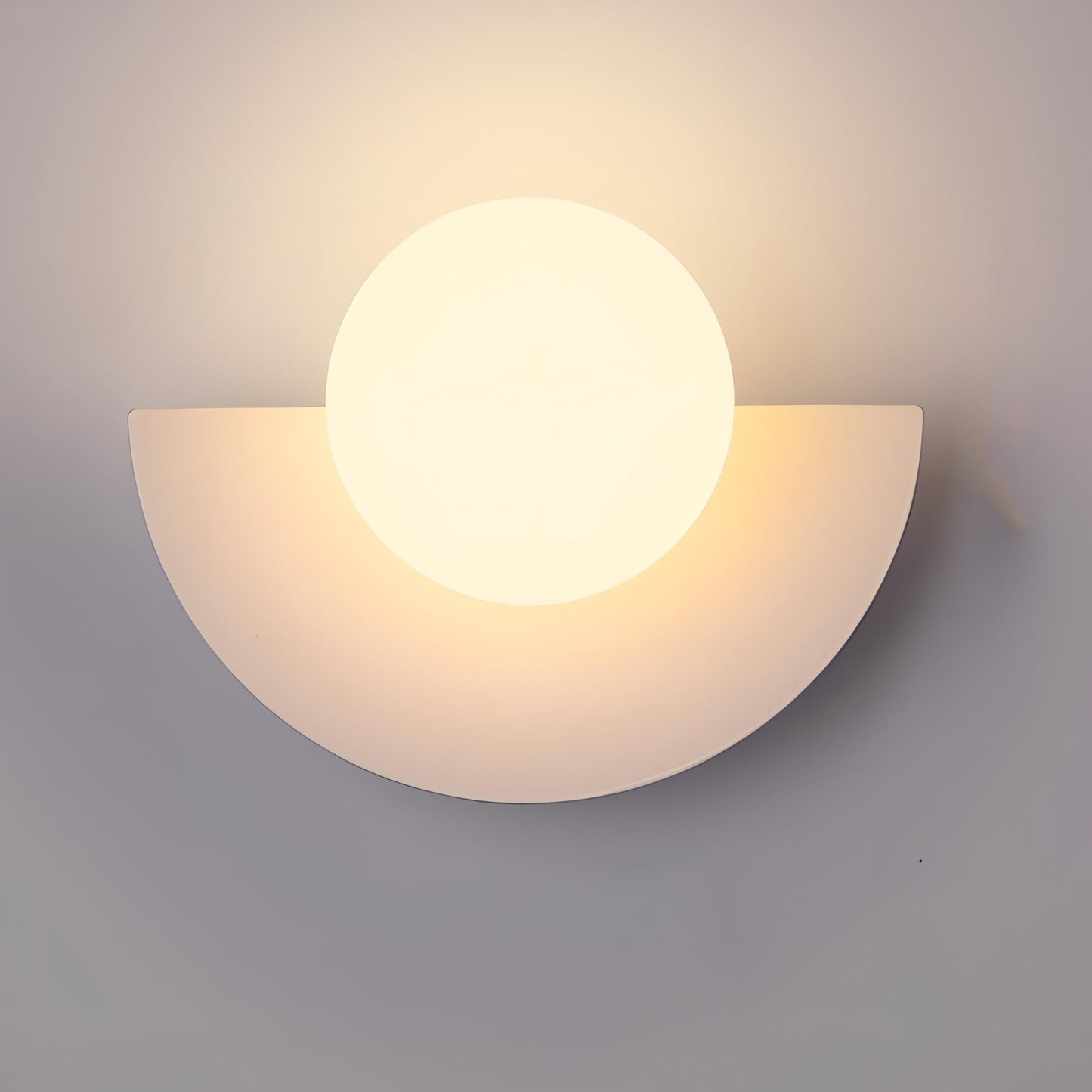 Vionis | Halbrunde Wandleuchte im nordischen Stil für minimalistische Eleganz 0