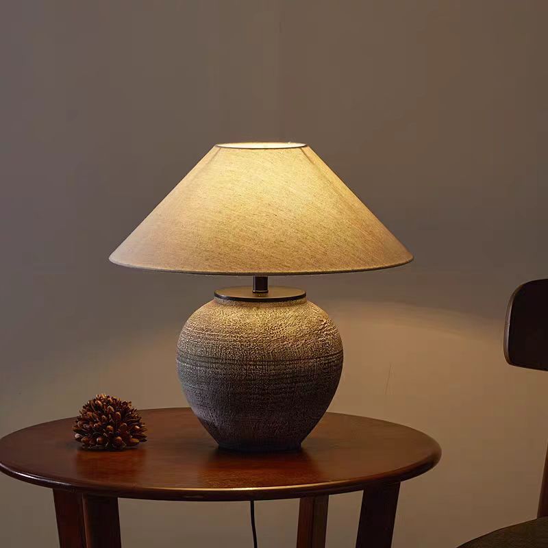 Vyntra | Vintage-inspirierte Keramik-Tischlampe 1