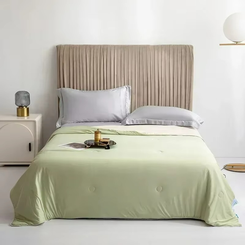 Cooling summer blanket with double-sided cold-touch fabric