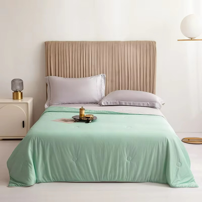 Cooling summer blanket with double-sided cold-touch fabric