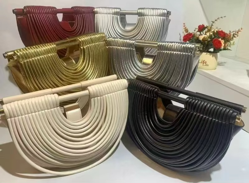 Mala de mão meia-lua tecida à mão – Bolsa de corda elegante para senhora com grande capacidade