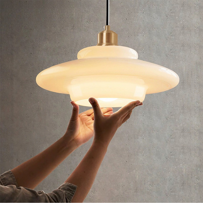 ZartGlanz Pendant – Ivory-Colored Glass Lamp